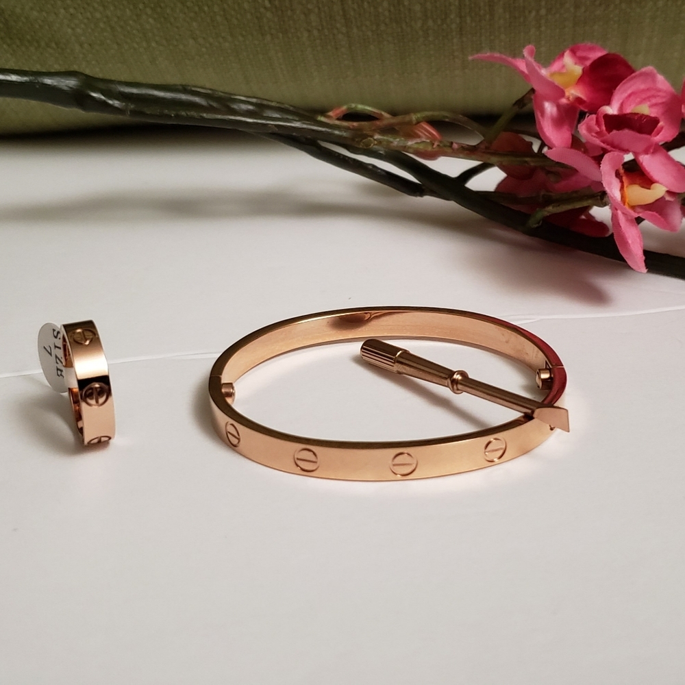 Love Ring & Bangle Rose Gold Plated Set